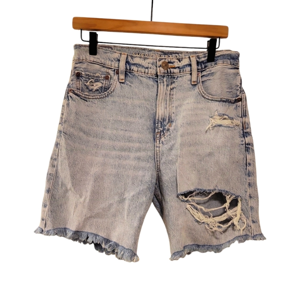 American Eagle, Jean Shorts, Skater Shorts, Distressed, Women's sz 2, L- 18 Inch